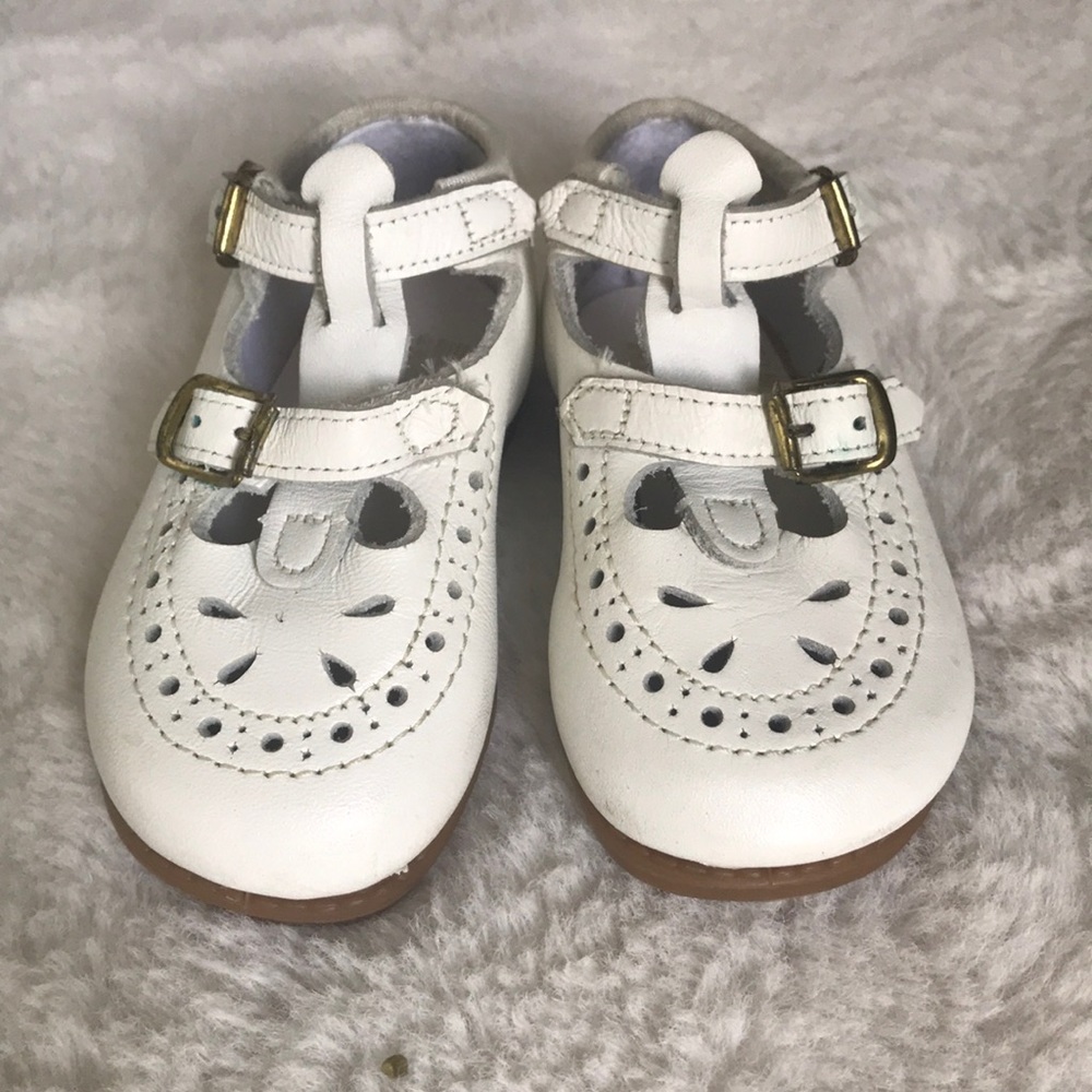 Baby Deer size 2 shoes, Made in the USA baby shoes in white